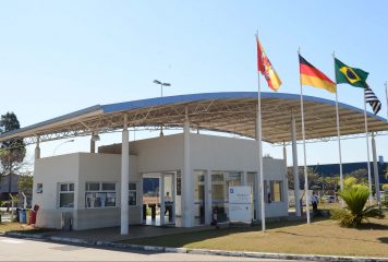 ZF celebra 35 anos de produção de eixos no Brasil