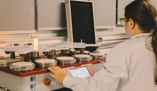 Nova regra exige certificação mais rigorosa para luvas e calçados de proteção no Brasil